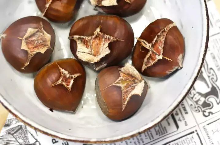 1 kilo spisekastanjer.